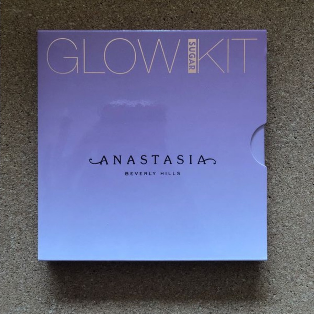 Anastasia Glow Kit - NEVER USED
